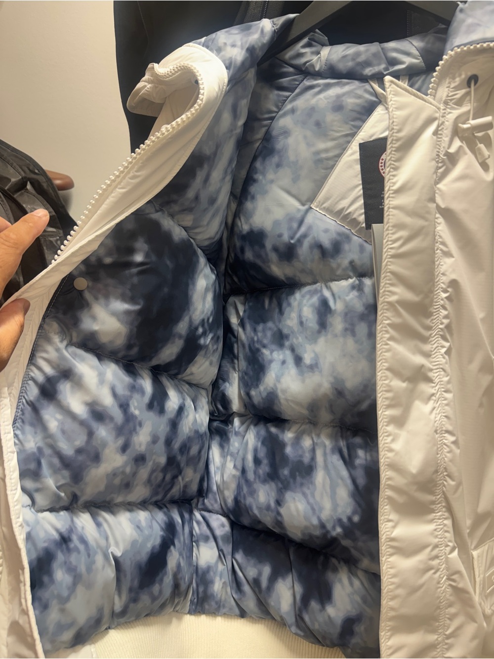 Canada Goose limited edition Northern Lights Collection Chilliwack Bomber - Picture 4 of 7
